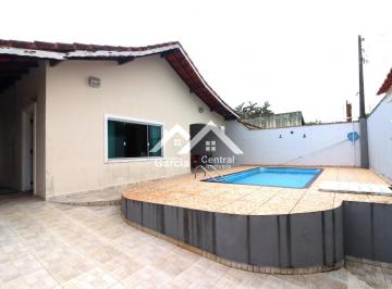 Foto 01 · 
                                Casa com piscina com 3 quartos sendo 1 suíte em Peruíbe
           