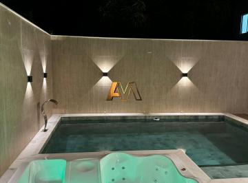 Casa · 220m² · 4 Quartos · 3 Vagas · LUXUOSA CASA DE ALTO PADRÃO 4 SUÍTES EM ABRANTES - PORTEIRA FECHADA