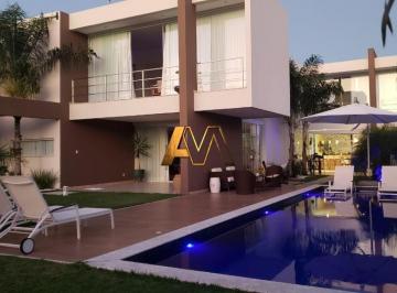 Casa · 450m² · 4 Quartos · 2 Vagas · Casa à venda no bairro Busca Vida - Camaçari/BA