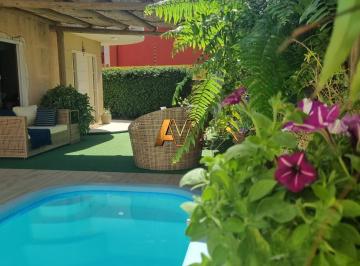 Casa · 200m² · 4 Quartos · 2 Vagas · CASA TRIPLEX 4 QUARTOS EM IPITANGA - VISTA MAR