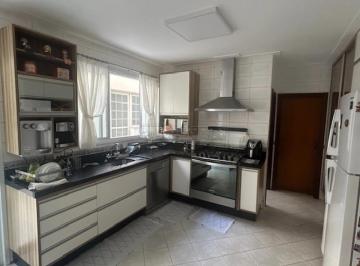 Casa · 300m² · 4 Quartos · 2 Vagas · Casa Padrão em Campinas