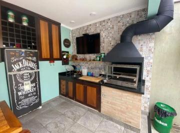 Casa · 447m² · 4 Quartos · 3 Vagas · Casa Espaçosa no Brooklin: Varanda, Quintal e Localização Privilegiada Esperam por Você!
