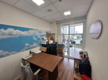 Comercial · 75m² · 2 Vagas · Excelente conjunto comercial na Av Chucri Zaidan, próximo Shopping Morumbi