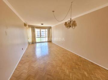 Apartamento · 160m² · 3 Quartos · 1 Vaga · Apartamento com 3 dormitórios, sendo 2 suítes, e 1 vaga de garagem no bairro Moinhos de Ventos