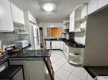 Casa · 170m² · 6 Quartos · 3 Vagas · QE 24 CASA 6 QUARTOS EXCELENTE LOCALIZAÇÃO