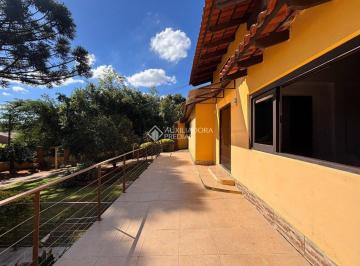 Casa · 260m² · 3 Quartos · 4 Vagas · Viva como se estivesse em um sítio no bairro Campestre em São Leopoldo