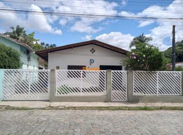 Casa · 78m² · 3 Quartos · 2 Vagas · Casa a 2 Km do Centro, com 3 quartos no bairro Primeiro de Maio!