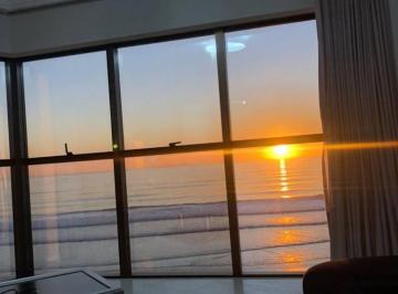 Apartamento Para Vender com 5 quartos 5 suítes no bairro Meia Praia em Itapema · Apartamento Para Vender com 5 quartos 5 suítes no bairro Meia Praia em Itapema