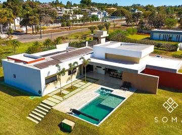 Casa · 365m² · 4 Quartos · 2 Vagas · CASA DE 4 QUARTOS NA QUADRA 17 – PARK WAY