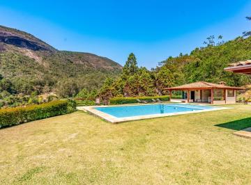 Casa · 640m² · 5 Quartos · 8 Vagas · Casa com 5 quartos em Araras, Petrópolis