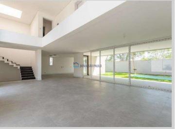 Casa · 712m² · 4 Quartos · 4 Vagas · Vende Casa com 4 quartos em Condomínio Fechado - Jardim Cordeiro