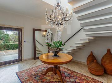Casa · 456m² · 4 Quartos · 2 Vagas · Casa espaçosa com 4 quartos no Pacaembu
