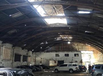 Foto 01 · Imóvel Comercial à Venda em Galpão com 5 Salas, 6 Banheiros, 5 Vagas de Garagem e 1.610,00 m² de Áre