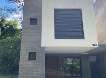 Casa de 3 quartos, Curitiba · Lindo sobrado em condomínio com 3 quartos no Bairro Santa Candida