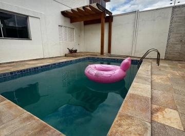 Foto 01 · Casa, Higienópolis, Catanduva, SP