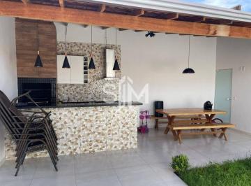 Casa · 200m² · 3 Quartos · 2 Vagas · Casa em Condomínio Rio Coxipó - 3 Quartos (1 Suíte) na Região do Imperial