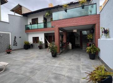 Casa · 225m² · 4 Quartos · 5 Vagas · Maravilhosa Casa Térrea Totalmente Modernizada e Aconchegante  no Melhor Bairro de Guarulhos