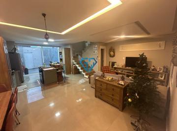 Casa · 220m² · 4 Quartos · 2 Vagas · Casa Alto Padrão no Centro de BC!