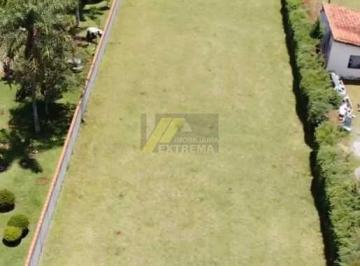 Terreno · 2000m² · Terreno murado e gramado.