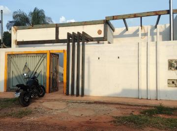 Casa de 3 quartos, Campo Grande · Casa 01suite 02 quartos piscina cascata. falta acabamento