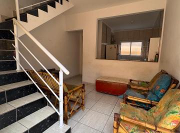 Casa · 65m² · 2 Quartos · 1 Vaga · 2 Dorm 2 Wc 65m²  Aceito Caução