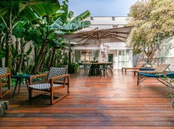 Casa · 380m² · 3 Quartos · 3 Vagas · Charmosa casa à venda na Vila Madalena