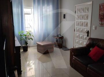 Casa · 158m² · 3 Quartos · 2 Vagas · Sobrado com 3 quartos, 2 vagas e quintal na Parada Inglesa