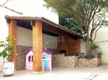 Casa · 219m² · 3 Quartos · 2 Vagas · Casa Assobradada de 229m² com 3 dormitórios , 1 suite , churrasqueira , quintal
