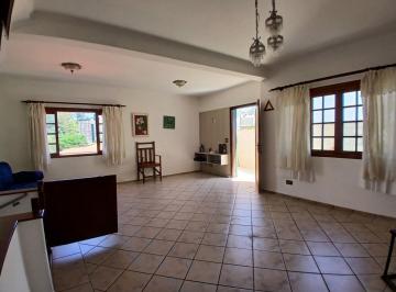 Casa · 300m² · 3 Quartos · 4 Vagas · Casa de Vila para alugar com 3 quartos - Jardim das Vertentes - FL63