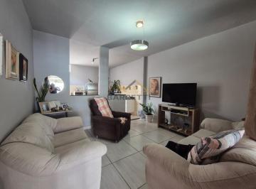 Casa · 88m² · 2 Quartos · 2 Vagas · Casa à venda de 125m², com 2 quartos, 1 banheiro e 2 vagas de garagem, localizad