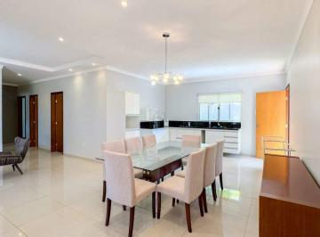 Casa · 681m² · 3 Quartos · 6 Vagas · CASA SOLAR DA SERRA COM AMPLO TERRENO E LINDA VISTA PARA O VALE