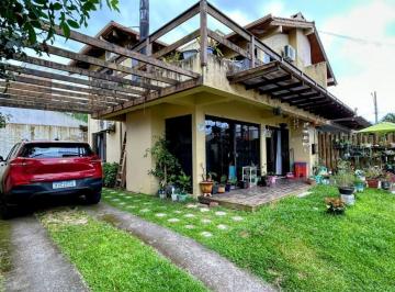 666680_iNzhTF65e3q_666680677c29e12edfc.jpg · Casa 3 Dormitórios Centro Garopaba