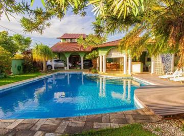 Casa · 420m² · 4 Quartos · 4 Vagas · Oportunidade Única no Igara: Casa Completa com Piscina e Área de Lazer Fantástica