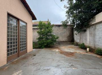 Foto 01 · Imperdível! Casa à venda em Goiânia-GO, bairro Jardim Clarissa: 1 quarto, 1 suíte, 1 sala, 2 vagas, 