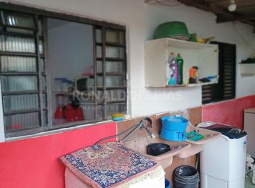 Casa · 180m² · 2 Quartos · 4 Vagas · CASA A VENDA PARA RENDA COM 3 CASAS NO JARDIM DAS IMBUIAS.