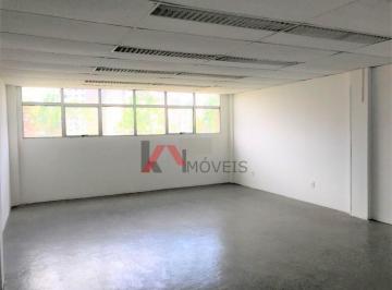 Foto 01 · Sala com 69,55m² e 02 banheiros no Vila da Serra