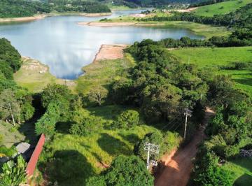 Terreno , Piracaia · Terreno pé na agua