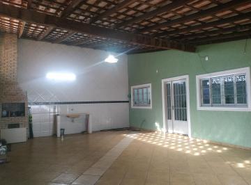 Casa de 4 quartos, Brasília · BAIXOU! Casa térrea de esquina na QSF Taguatinga Sul