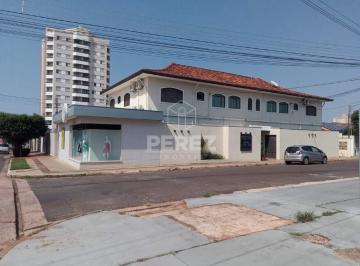 Casa · 422m² · 5 Quartos · Sobrado Comercial Bairro Cruzeiro
