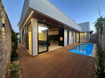 Casa · 280m² · 4 Quartos · 6 Vagas · Casa com 4 quartos à venda, Condomínio Jardim Versailles - Uberlândia/MG