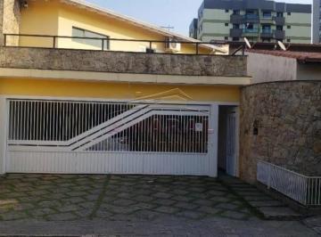 Casa · 463m² · 2 Quartos · 4 Vagas · Casa a venda no centro , aceita financiamento bancario.