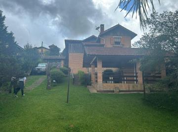 Casa de 4 quartos, Camanducaia · Casa em Monte Verde