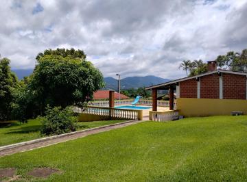 Casa de 2 quartos, Joanópolis · Casa à venda em Joanópolis -Sp , Condomínio fechado.