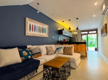 Casa · 90m² · 2 Quartos · 1 Vaga · Imóvel MOBILIADO E DECORADO à venda na Marina Del Rey em Guarujá.