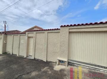 FACHADA · Casa, Centro II, Uruaçu, GO