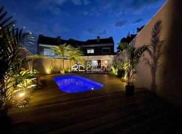 Casa · 247m² · 4 Quartos · 3 Vagas · Casa Triplex Alto Padrão no Bairro Ecoville – 247m² Privativos