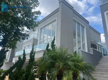 Foto 01 · Sobrado de Luxo em Alphaville: Casa à Venda com 4 Suítes, 6 Vagas e Piscina!