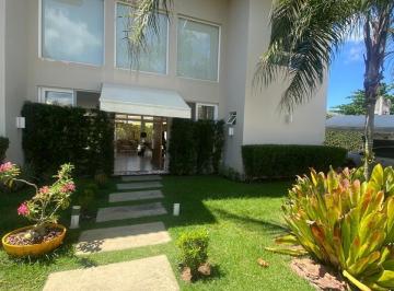 Casa de 6 quartos, Lauro de Freitas · Casa com 5/4 em Vilas do Atlântico.
