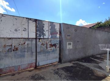Casa · 60m² · 2 Quartos · Seu Novo Lar de 906m² no Jardim Bi-Centenário!