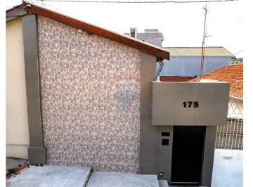 Casa · 75m² · 2 Quartos · Casa térrea à venda na Vila Rio Branco próxima ao Maxi Shopping em Jundiaí com 2 dormitórios.